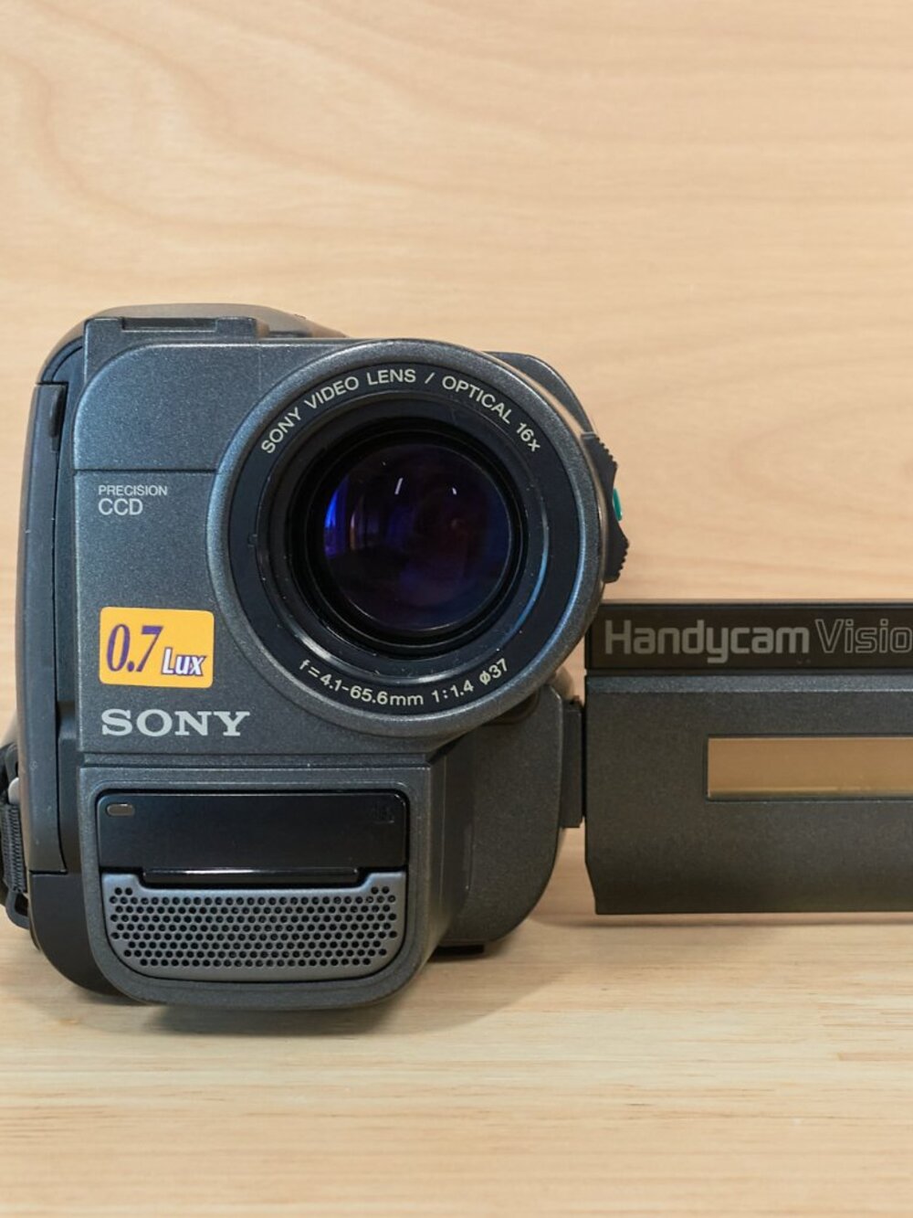 Sony Handycam CCD-TRV25 Video8 XR Camcorder 16x Zoom Tested Working Japan